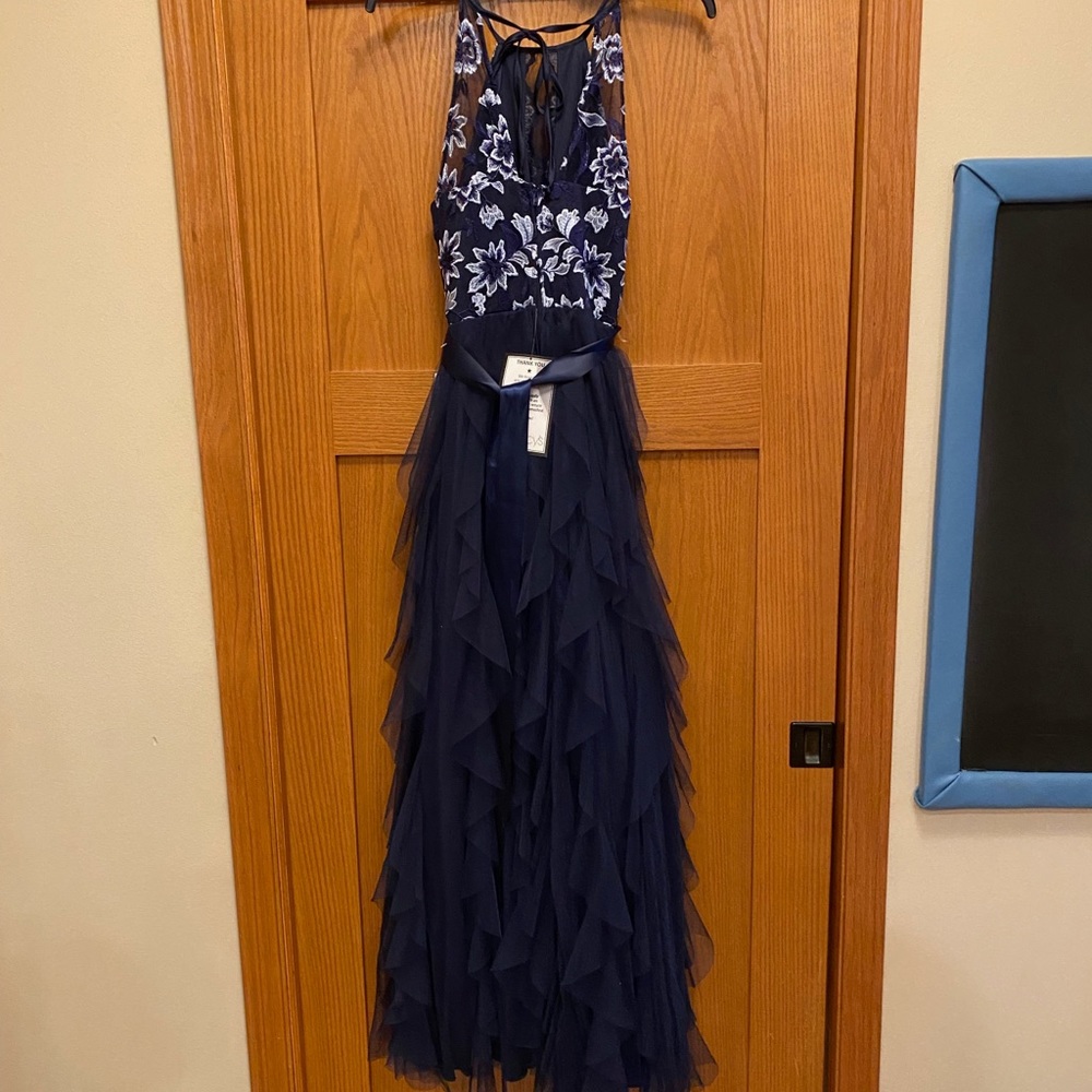 Prom Dress - Picture 2 of 5